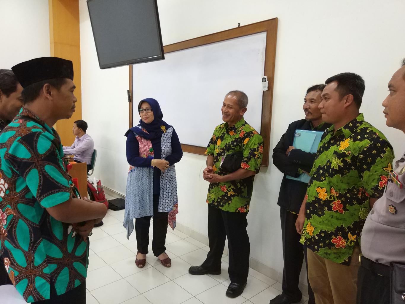 Kunjungan Tim Monitoring Pelaksanaan Seleksi Pamong dan Staf Honorer Desa