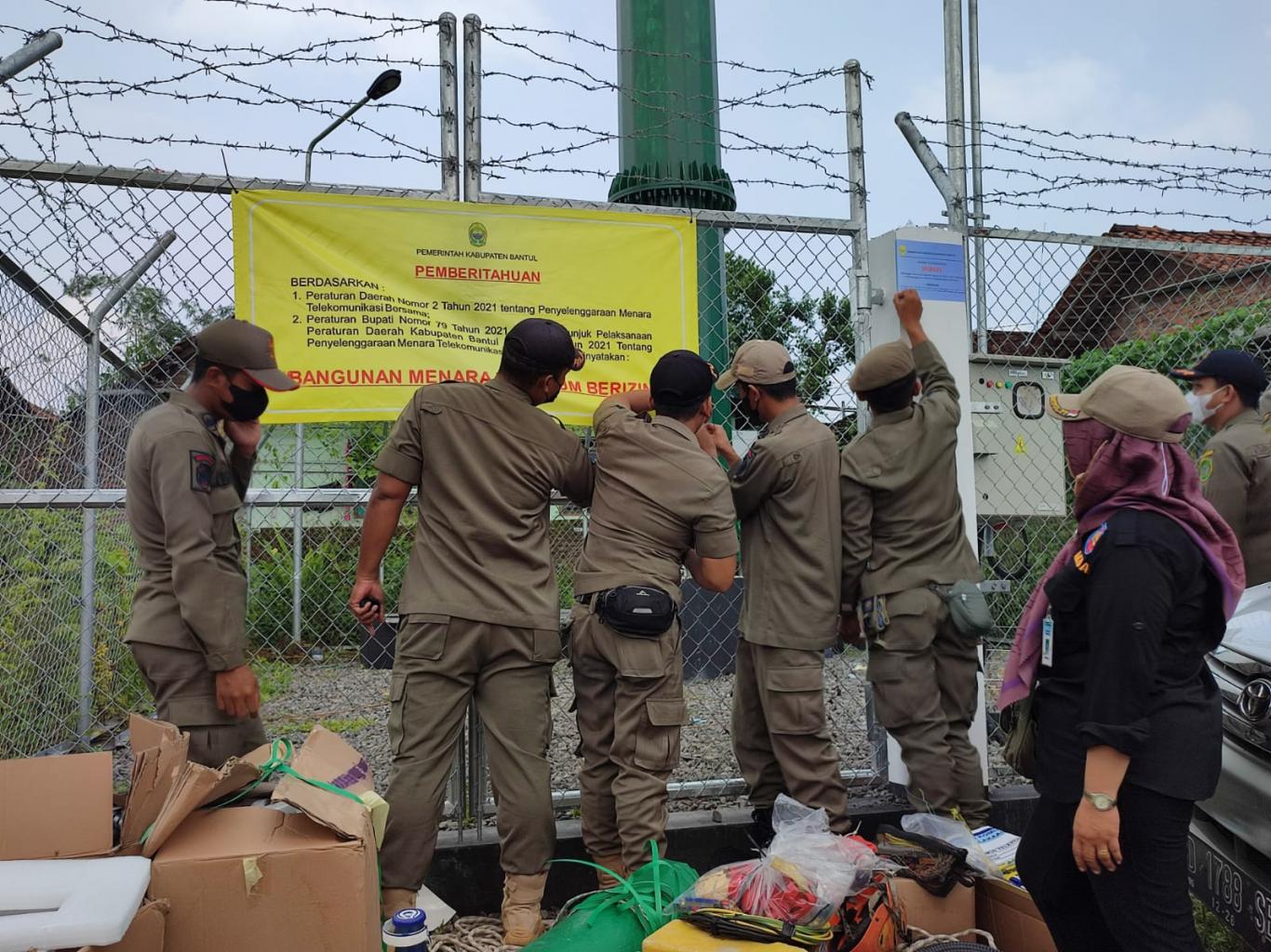 Penyegelan Menara Telekomunikasi