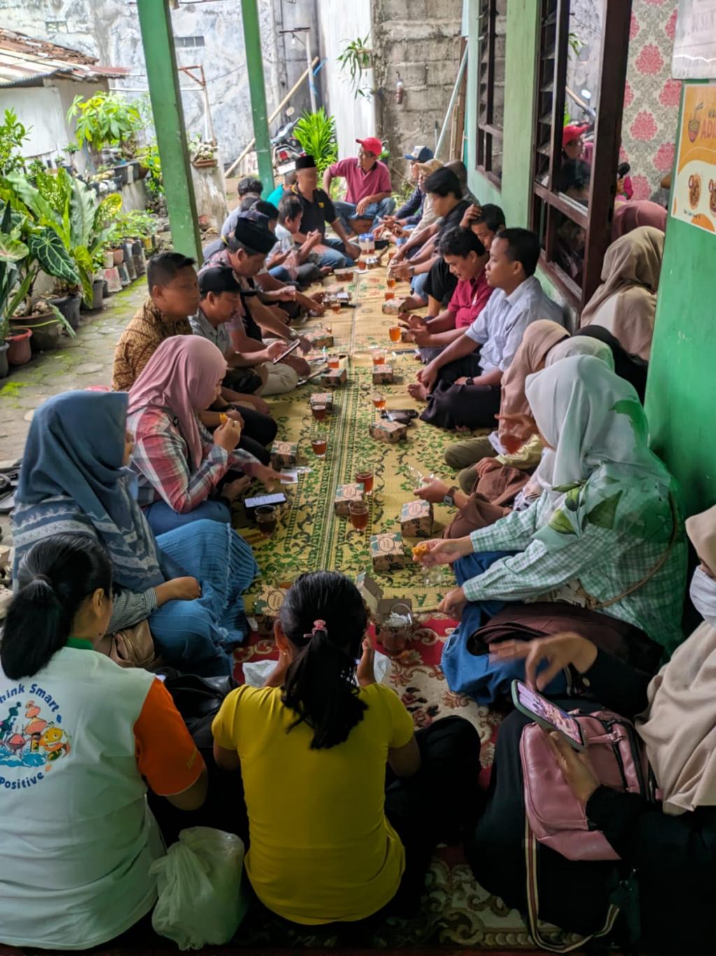 Pertemuan Keluarga Besar Pamong Kalurahan Ngestiharjo di Cebongan